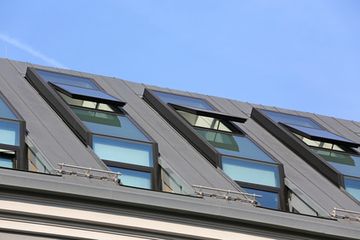 Sonnenschutzfolie auf Dachfenster